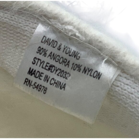 Vtg David &‎ Young White 90% Angora Blend Newsboy Cap Furry Fluffy OS